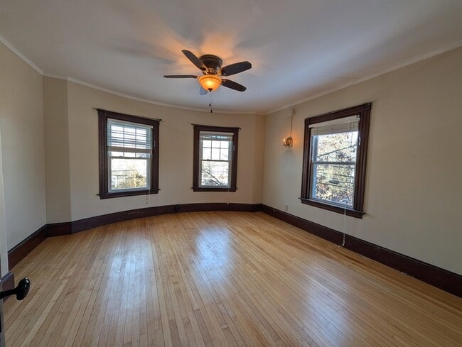 Building Photo - 204 Rockland St