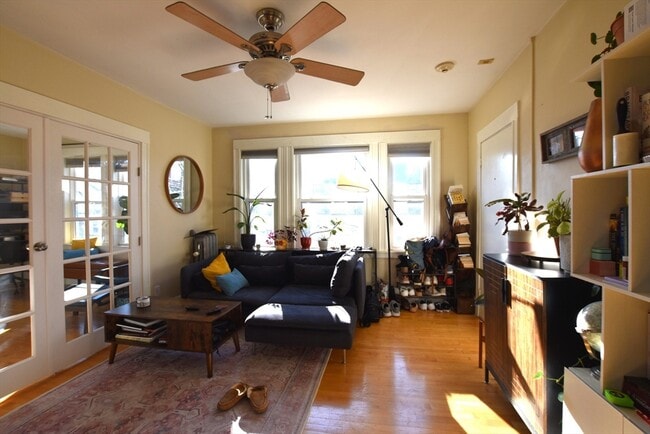 Building Photo - 59 Sacramento St