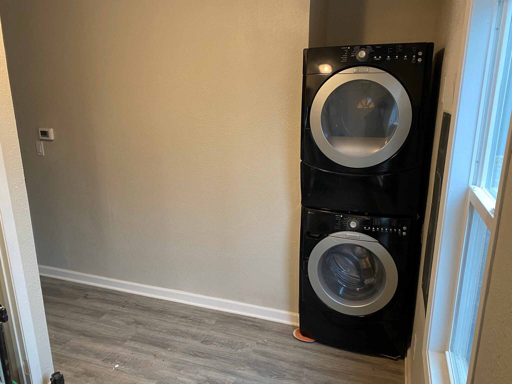 Washer/dryer included! - 5706 South Union St