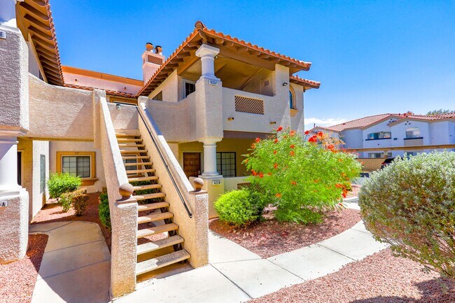 Primary Photo - Great 1st Floor 2 Bed Condo