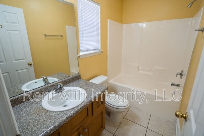 Building Photo - 3314 Sawtooth Dr