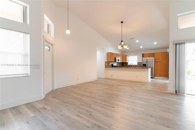 Building Photo - 719 Stanton Dr