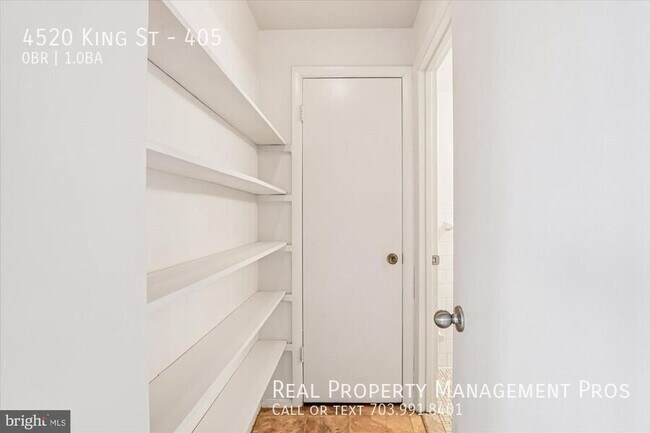 Building Photo - 4520 King St