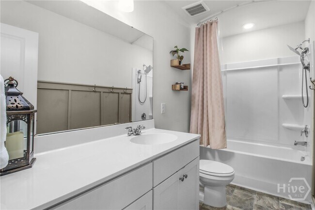 Building Photo - 148 Benelli Dr