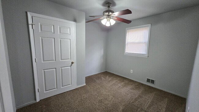 Building Photo - 2105 Hunter St