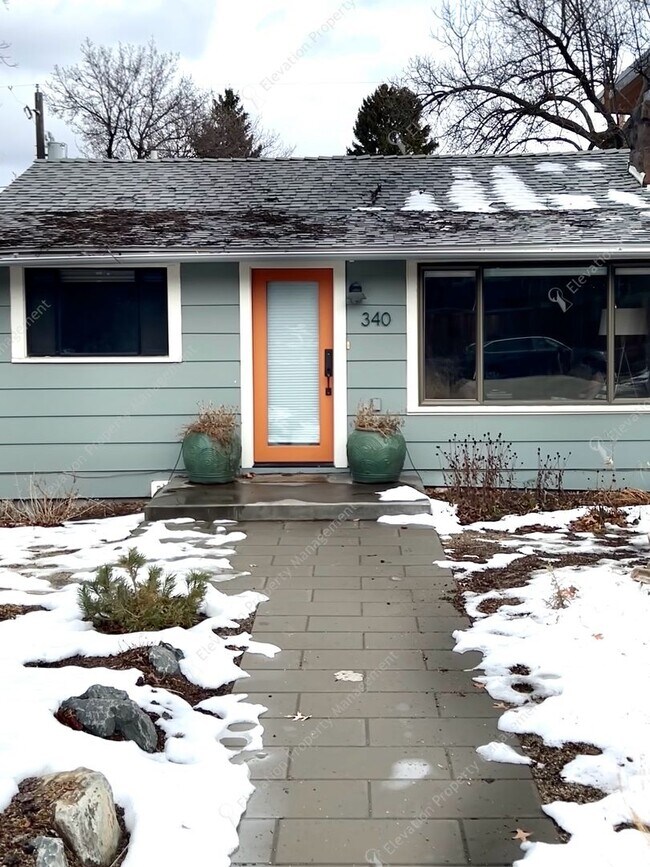 Building Photo - *Unfurnished* Charming, updated and walkable west side 3 BR + den/office