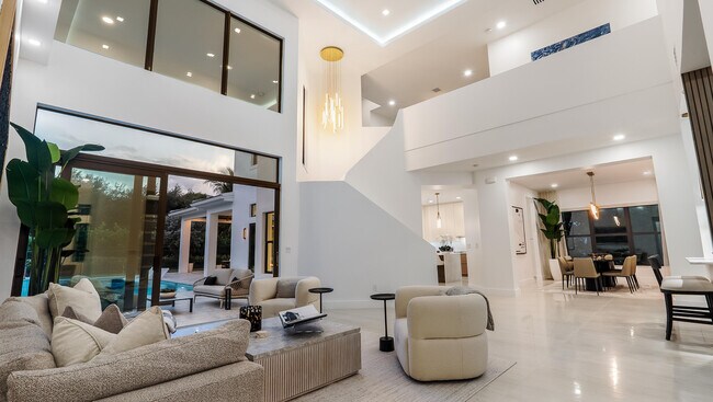 Building Photo - 17400 Rosella Rd