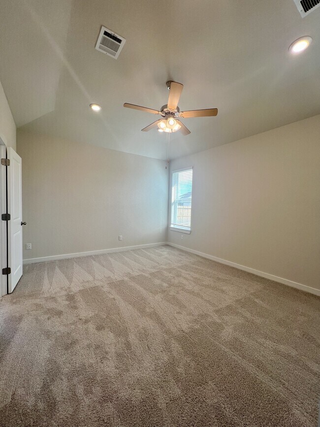 Building Photo - 14438 Inspiration Pt