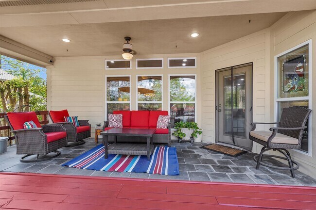 Building Photo - 1502 Wimbledon Dr