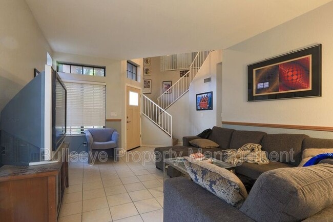 Building Photo - 4566 W Shannon St