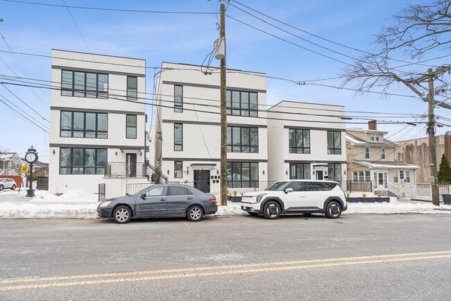 Building Photo - 21 Campbell Ave
