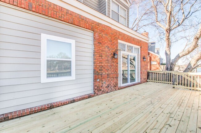 Building Photo - Beautiful Home For Rent!