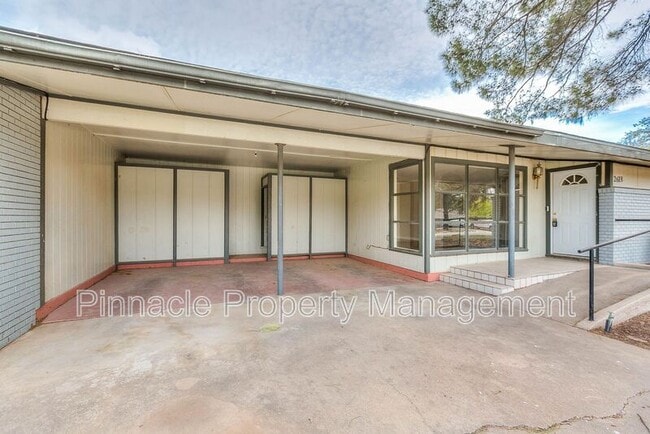 Building Photo - 2618 A&M