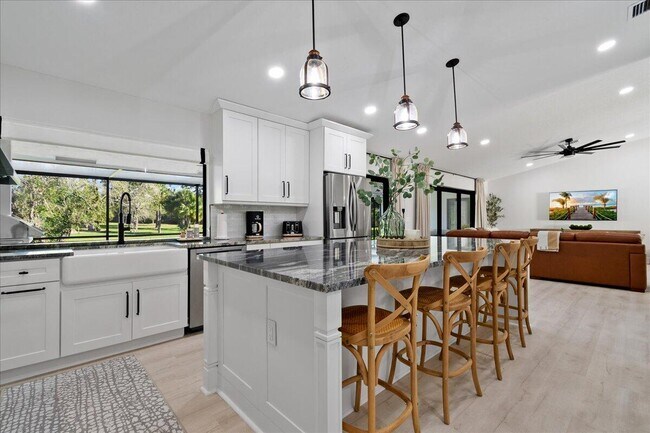 Building Photo - 16748 Fox Trail Ln
