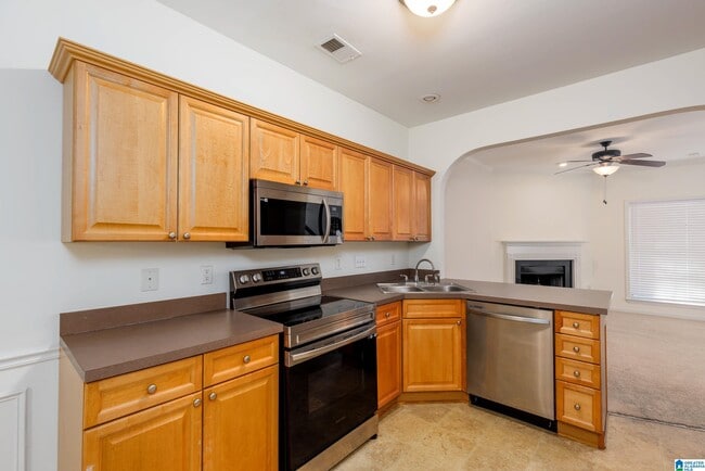 Building Photo - 2348 Ridgemont Dr