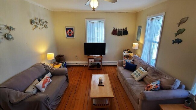 Building Photo - 11 Hammond St