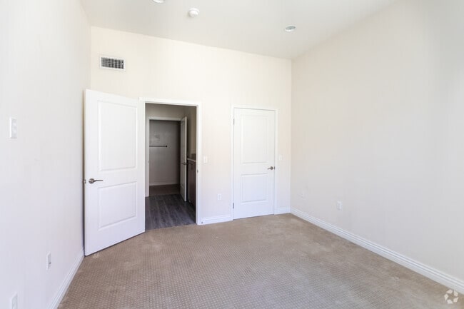 Interior Photo - Huston Court