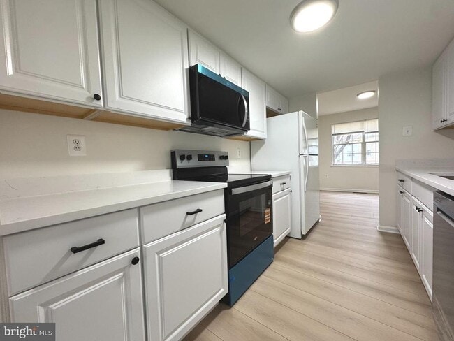 Building Photo - 7734 Trevino Ln