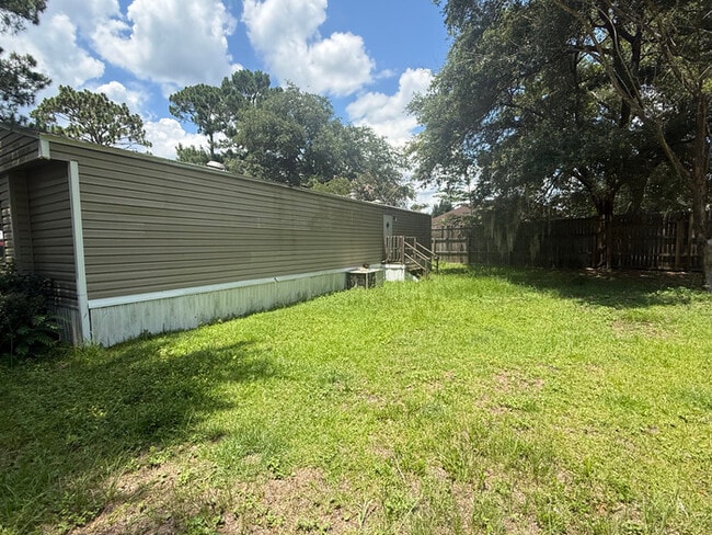 Building Photo - 3840 US-17