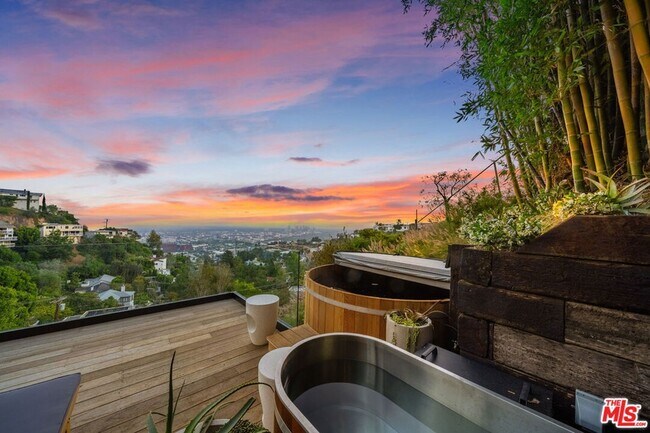 Building Photo - 8800 Hollywood Blvd