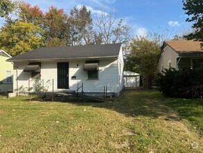 Building Photo - Charming 2BD/1BA