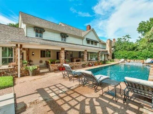 Building Photo - 20115 Echo Falls Dr