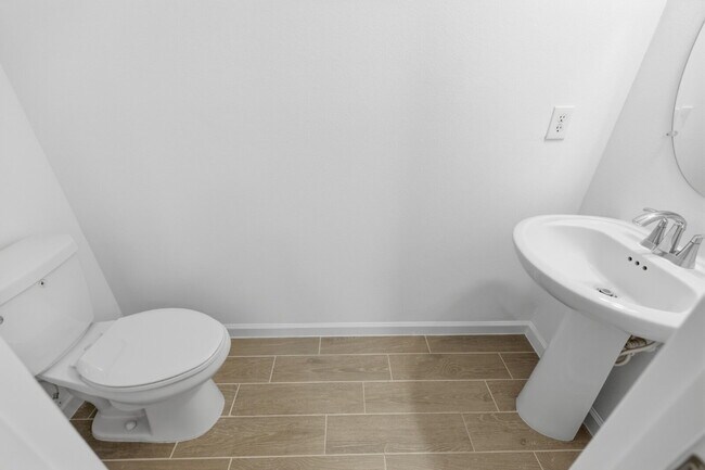 Building Photo - ***Special Remaining April free rent*** | Move-In Ready Rental in Prime SW Ocala Location