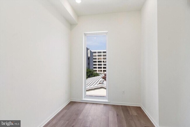 Building Photo - 225 N 12th St