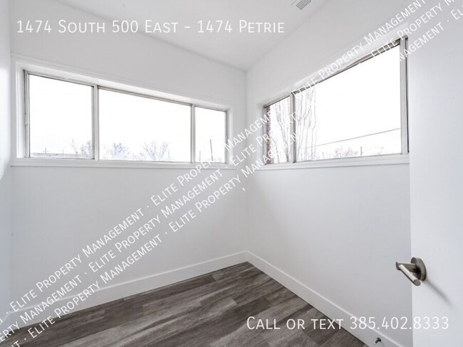 Building Photo - Condo in Great area. 3 bed, 1 bath, Top floor