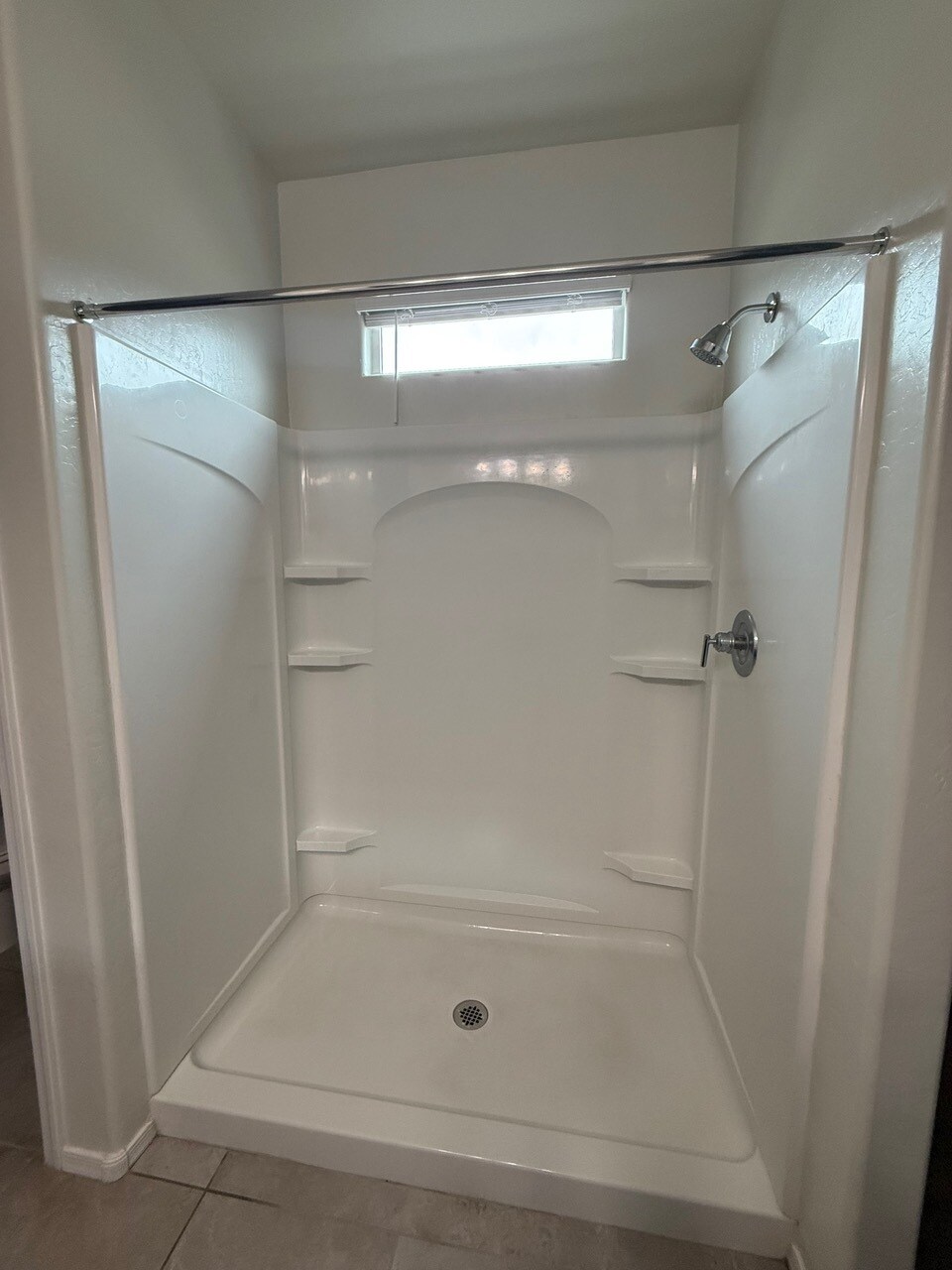Walk in Master Shower - 5286 E Gummite Dr