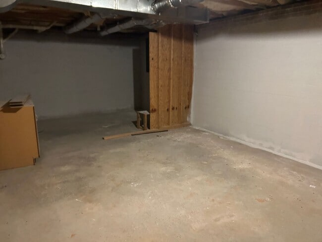 Building Photo - 5200 Shallowford Rd