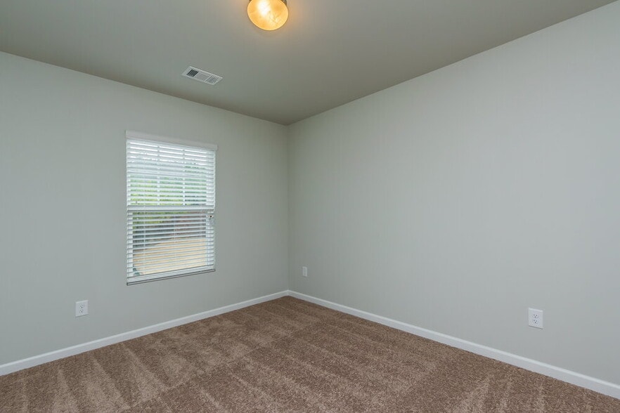 Building Photo - 69 Calm Waters Ave