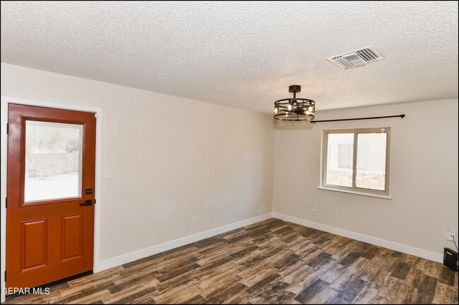 Building Photo - 3413 Tea Rose Pl