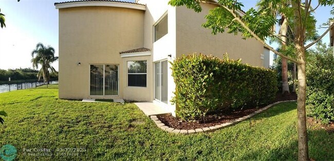 Building Photo - 2802 SW 165th Ave