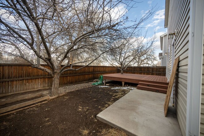 Building Photo - 350 Plowman Ct