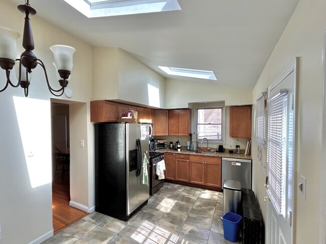 Building Photo - 4548 Wilde St