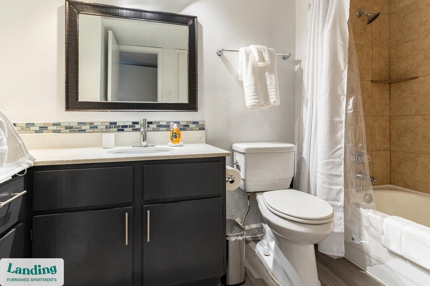 Building Photo - 711 Brentford Pl