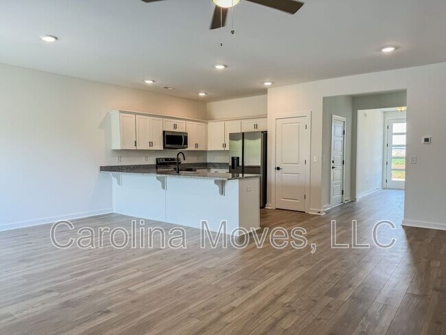 Building Photo - 1431 Darrowby Way
