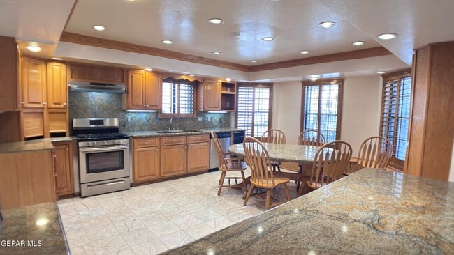 Building Photo - 4719 Frankfort Ave