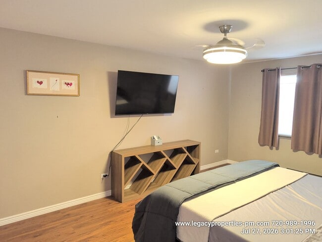 Building Photo - Fully furnished one bedroom