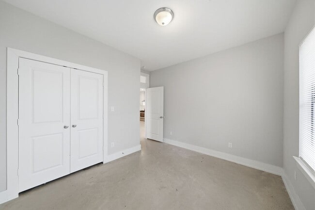 Building Photo - 603 Edgewood St