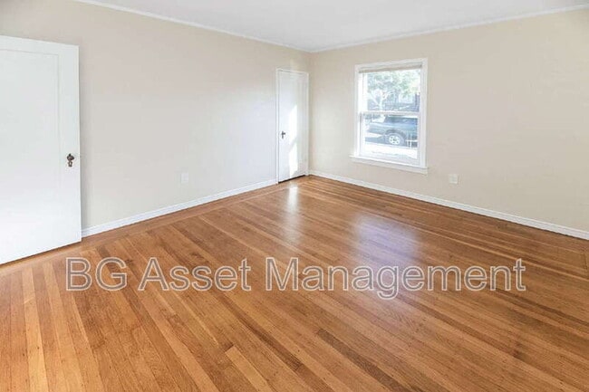 Building Photo - 317 Pomona Ave