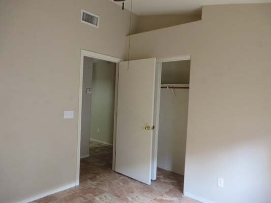 Building Photo - 13233 N Hammerstone Ln