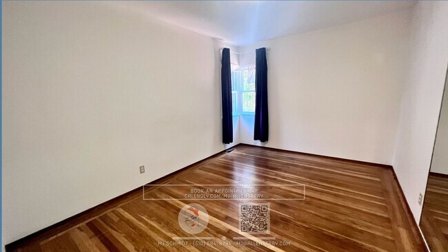Building Photo - Spacious 2 bedroom Home w/ Backyard, Garag...