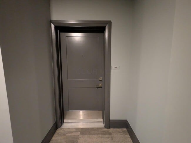 Primary Photo - 751 N 6th St