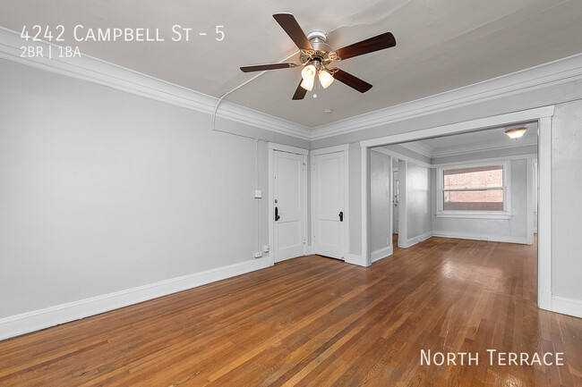 Building Photo - Charming 2BR in South Hyde Park – Where Hi...