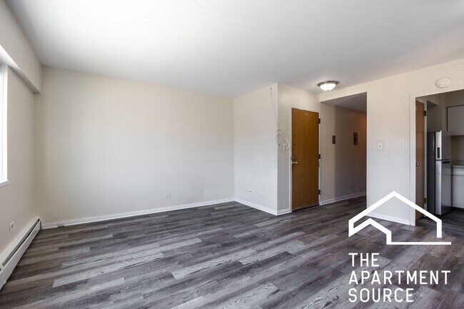 Building Photo - 1400 Chicago Ave