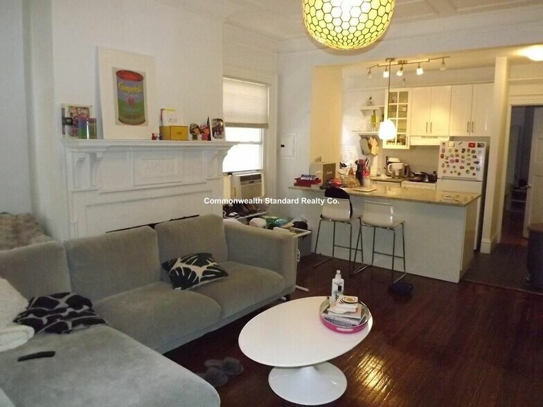 Building Photo - 465 Park Dr