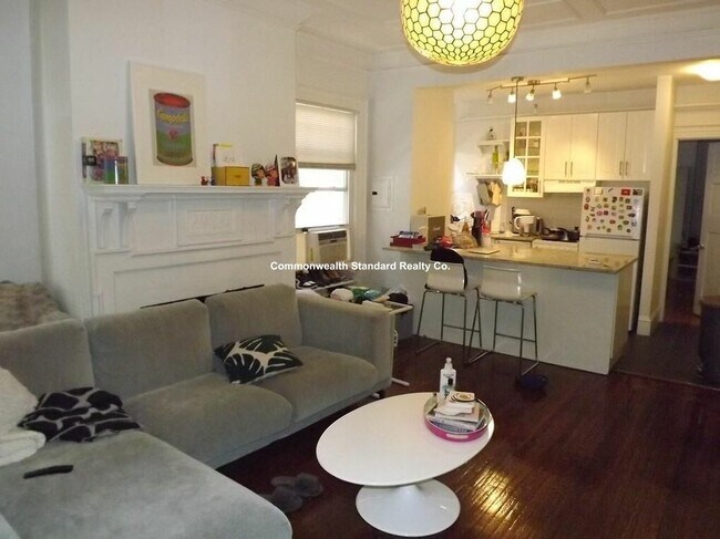 Building Photo - 465 Park Dr