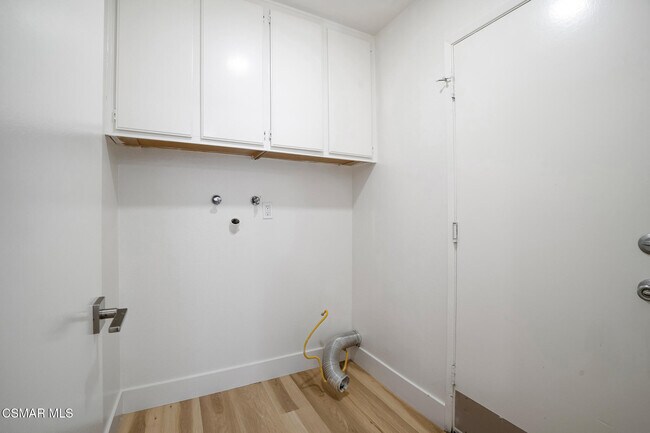 Building Photo - 974 Quarterhorse Ln